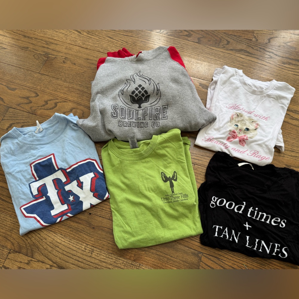 Graphic Tee Bundle + Hoodie | Women’s Medium | 5 Pieces